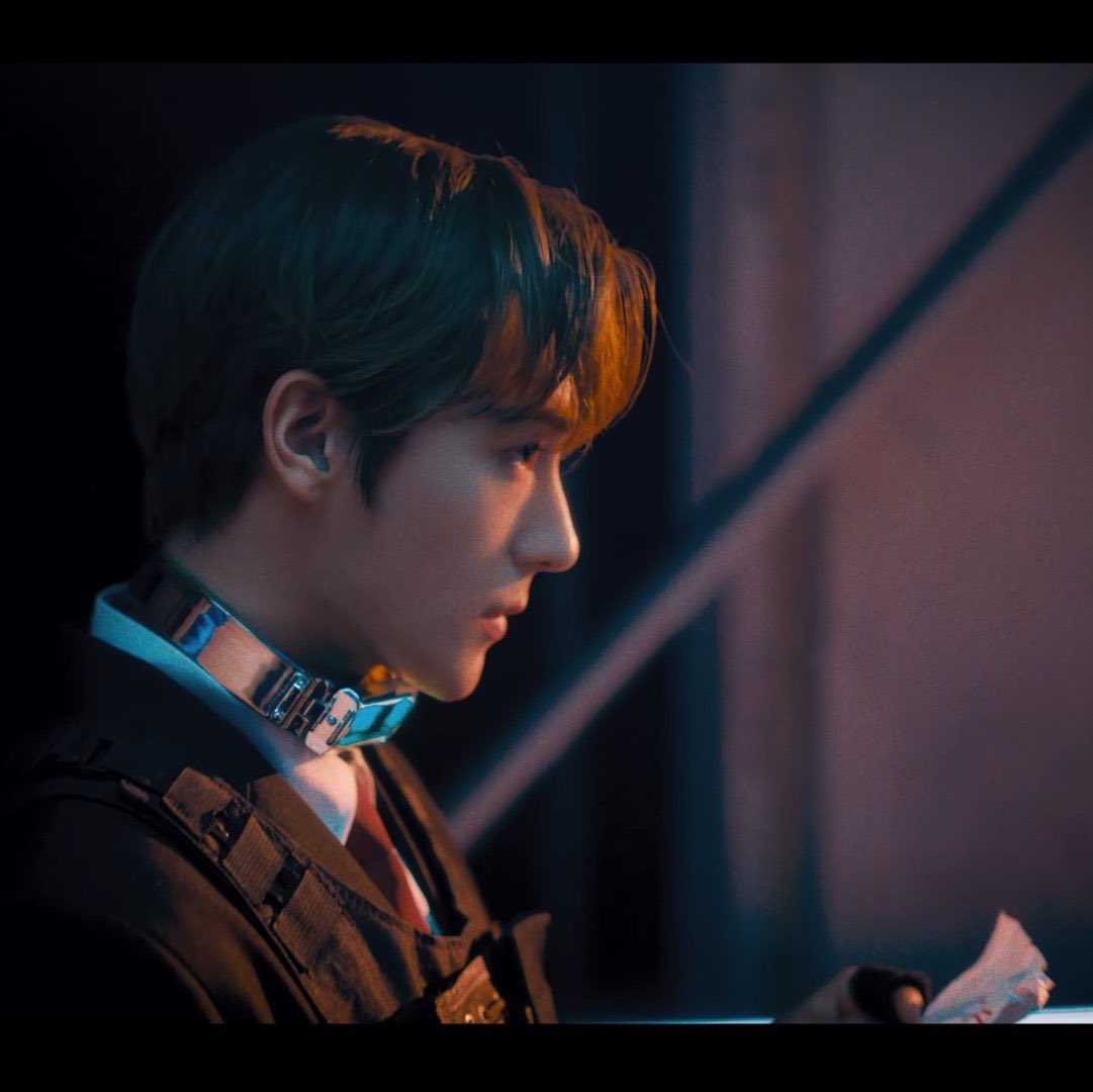rklasp's tweet photo. 쪽지보고 
걸어가서
쟤랑키스함 https://t.co/JSvcVWPqUr
