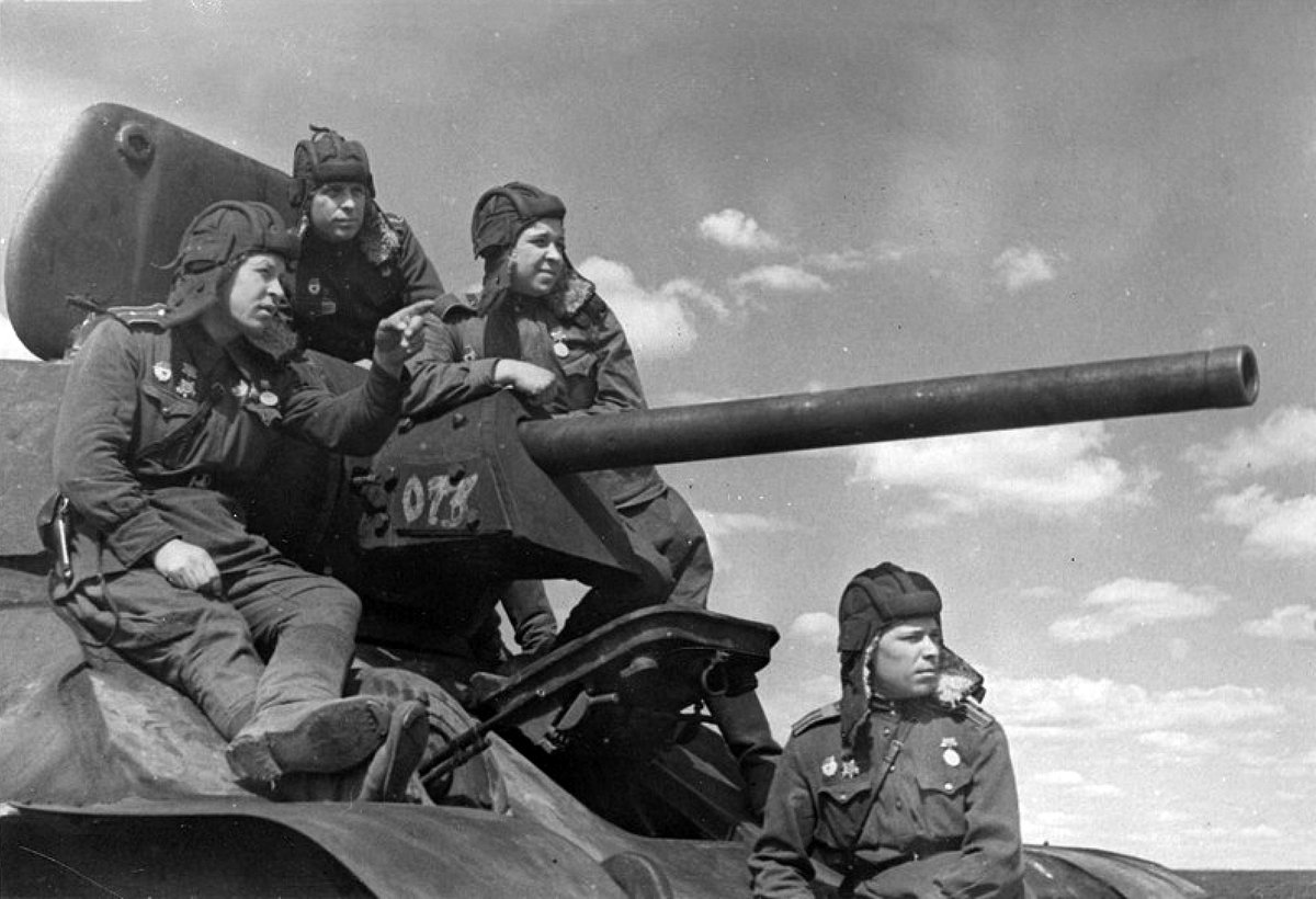 экипаж танка кв-1. павел максимович хорошилов танк беспощадный. танкисты экипаж. танковый корпус ркка. танкист т 34.