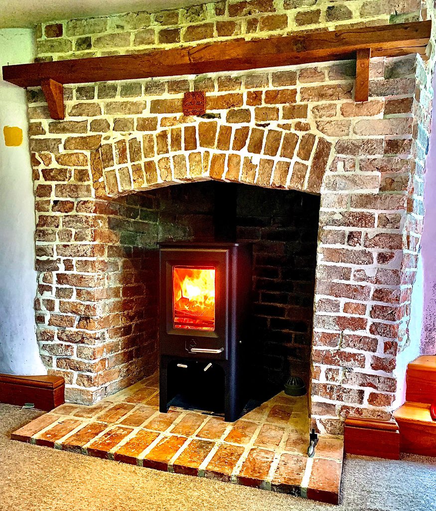 Here is a toasty warm photo for you on this horrible rainy day

A Woodwarm Firewren installed by our team in a charming cottage in Upottery, Nr Honiton, East Devon. 

Adding a touch more character to an already beautiful thatched property.

#woodwarm #stoves #woodwarmstoves