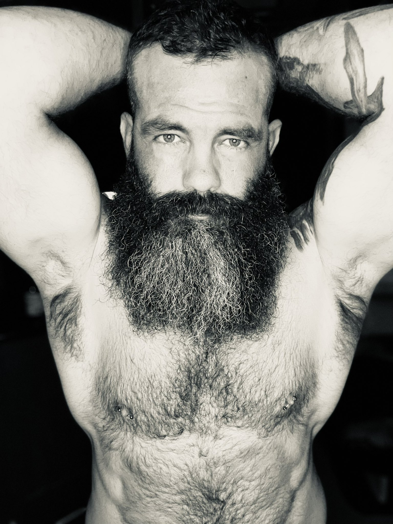 Wetbeard (top .58% of Onlyfans) on Twitter: "#beardedmen do it better #
