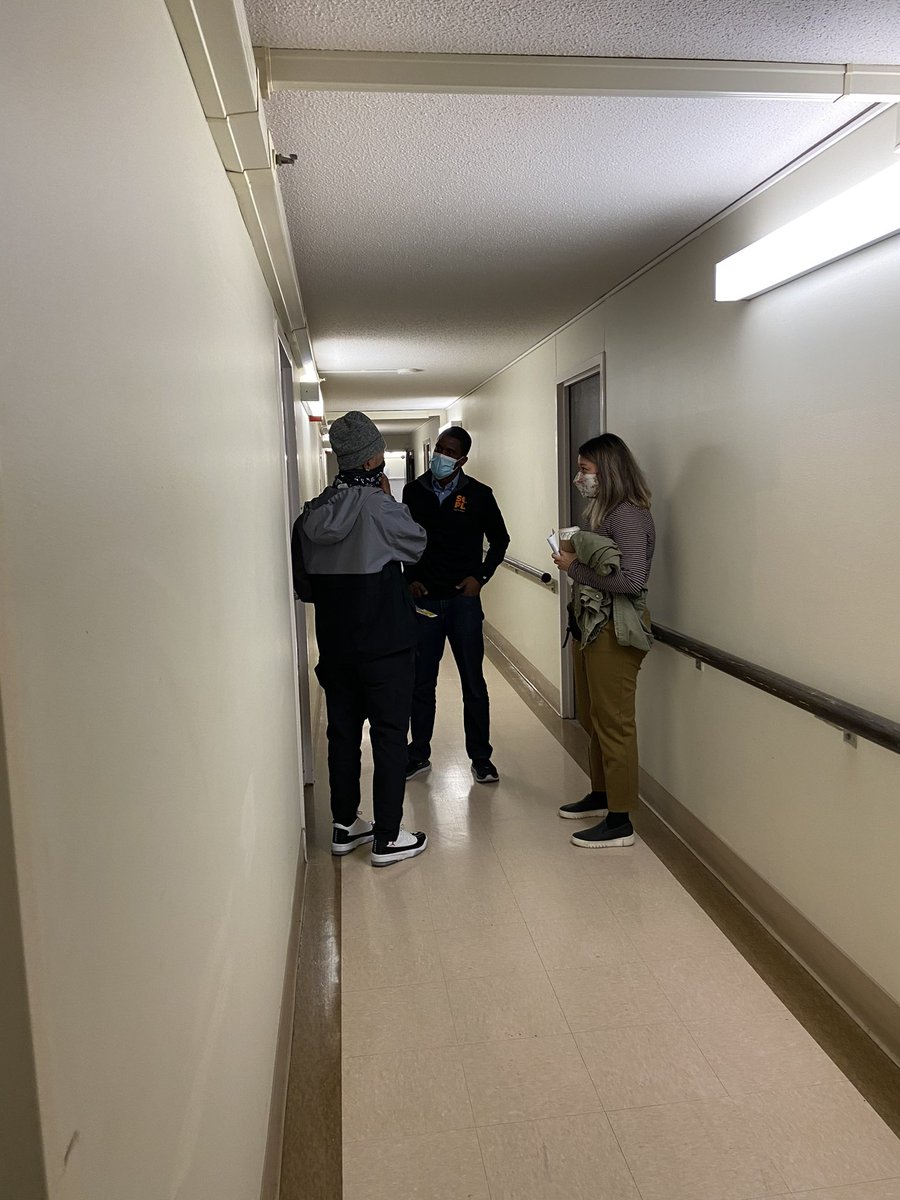 melvincarter3's tweet photo. Started the morning with a run, then hit the doors with @mitrajunjalali! 5 days left to vote, Saint Paul! #RunSTP https://t.co/LbONNtZX5N