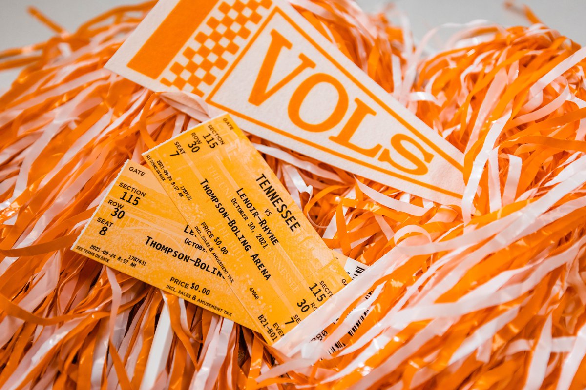 tennalum's tweet photo. 🚨🏀 TICKET GIVEAWAY! 🏀🚨  

Who's ready for some @Vol_Hoops? Follow @tennalum and RT to be entered to win two tickets for this Saturday, October 30! #GBO We'll pick a winner tomorrow morning. https://t.co/lWCpza5XgU