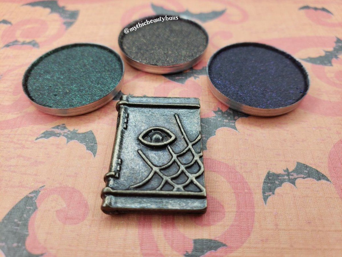 Check out our Sanderson trio! These shadows are gorgeous!

mythicbeautyhaus.com

#indie #indiecosmetics #sandersonsisters #halloween #halloweenmakeup