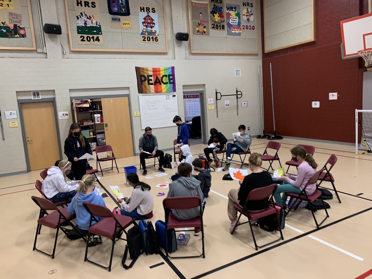 HighRockSchool's tweet photo. Happening at the Rock: Student Leadership sponsoring #FallInLoveWithReading Advisory activity, #buildingcommunity and #GrowingAForestOfReaders #sixthgradelife #readingforpleasure #sharingbooks https://t.co/7kgwdINhBK