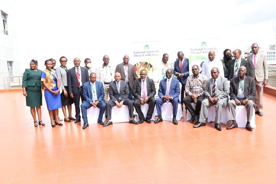 MrGideonKimathi's tweet photo. We seek to ensure we have a research-based evidence even as we seek International market of the Miraa crop.

Already the sector brings $ 250M into Kenya, and has a potential of over $ 400M if we support value addition endeavors. https://t.co/VvMutMJSSE