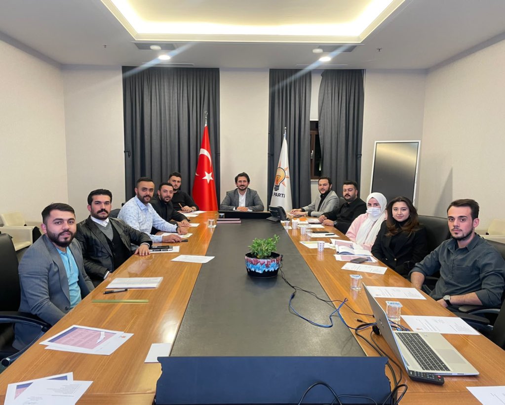 ÜniAK Genel Merkez Komisyon toplantımızı @eneskaskas başkanımızla birlikte gerçekleştirdik. 💯