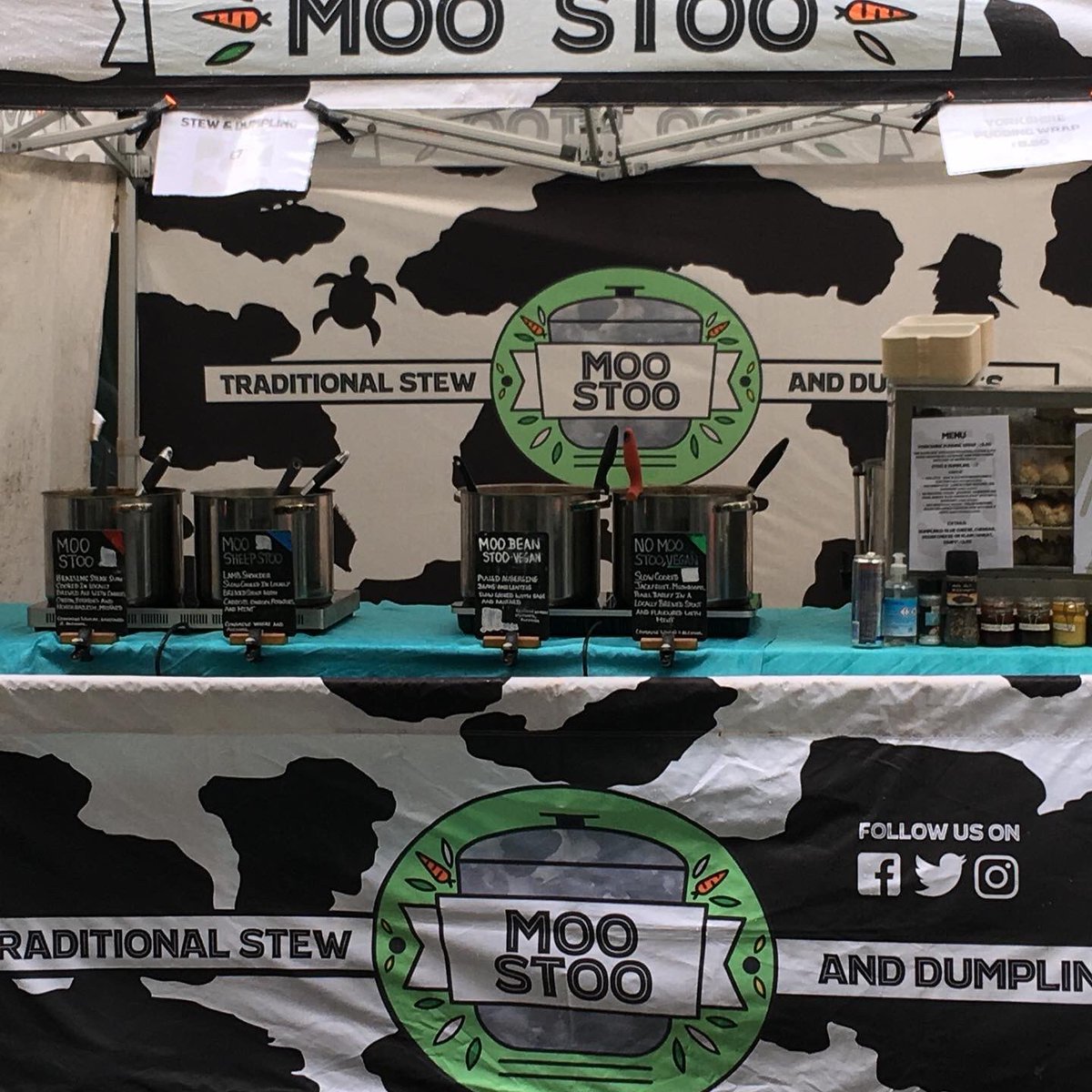 moo_stoo's tweet photo. Look what I’ve been preparing for you lovely people of Melksham. You can find us @AvonsideWilts with @scoffpopup until 8. #stewanddumplings #yorkshirepuddingwrap #streetfooduk #comfortfood #winterwarmer https://t.co/Z12usjzHdB