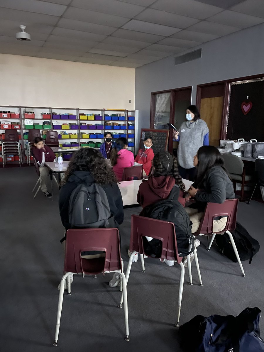 YMS_Library's tweet photo. We had a very special guest reader today who shared an amazing story that’s close to home! Thank you @YISDLibServices for reading to our Braves! @JosePer94476708 @RudyMar41341822 @karroyos_MS #YMSReads #YISDreads https://t.co/3uyMfWTxrR