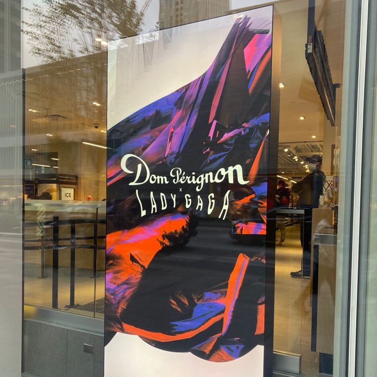 eurOptimum's tweet photo. eurOptimum’s LED stretch fabric displays grace the windows at LCBO’s marquee store within Toronto’s Manulife Centre.  eurOptimum is proud to be part of the extensive revitalization and expansion of this retail space.  

#retail #lightbox #DesignDevelopDeliver #eurOptimum #LCBO https://t.co/DC4PV1leq2