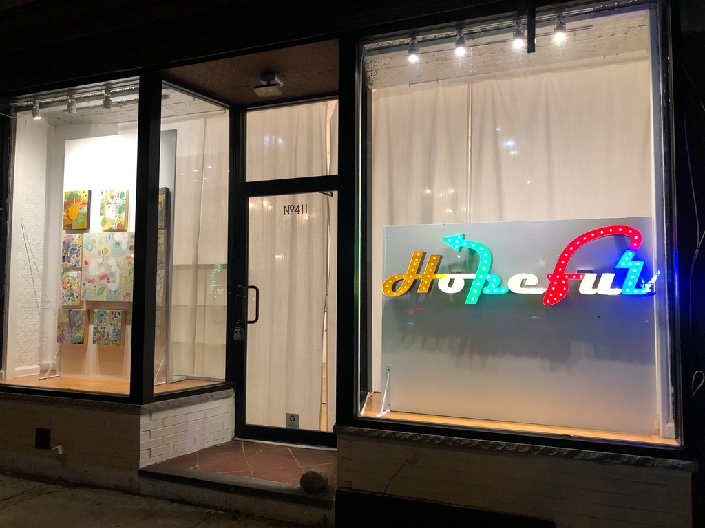 NowProjectSpace's tweet photo. This Hopeful piece is by Charlie Hewitt. There are 12 or so similar pieces all around the United States. He is pleased to be able to bring this message and inspiration to Jersey City. HIs work will be @JimKempnefineart booth @ArtFair14c Nov 12-14
https://t.co/lrWi23alp6 https://t.co/VSZ7YylSg9