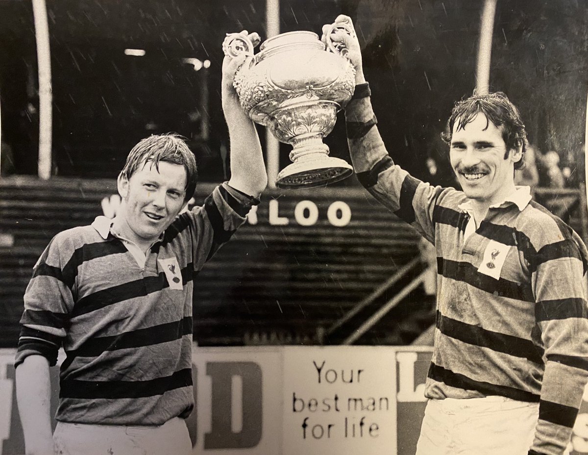 Waterloonumber8's tweet photo. Just delightful to spend the afternoon with @lancashirerugby legends Terry Morris, Dennis Brady, Dave Gullick, Lol Connor and rugby pal Glynnie. Terry won the Lancashire Cup in the 1970s with Liverpool RUFC and the trophy brought back some very happy memories 💕 🏆 🏉🌹 https://t.co/yg4d7yt8Xs