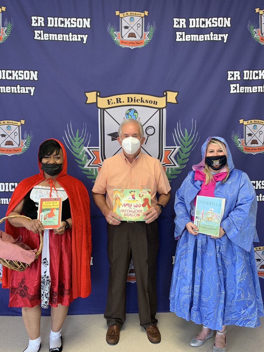 Thanks <a href="/MobilePublicSch/">MobilePublicSchools</a> Board Member Donnie Stringfellow for taking time out of your schedule to #read to our students for Read for the Record! <a href="/DicksonTigers/">E.R. Dickson Tigers</a> <a href="/ERDLitCoach/">Elizabeth Partsch</a>