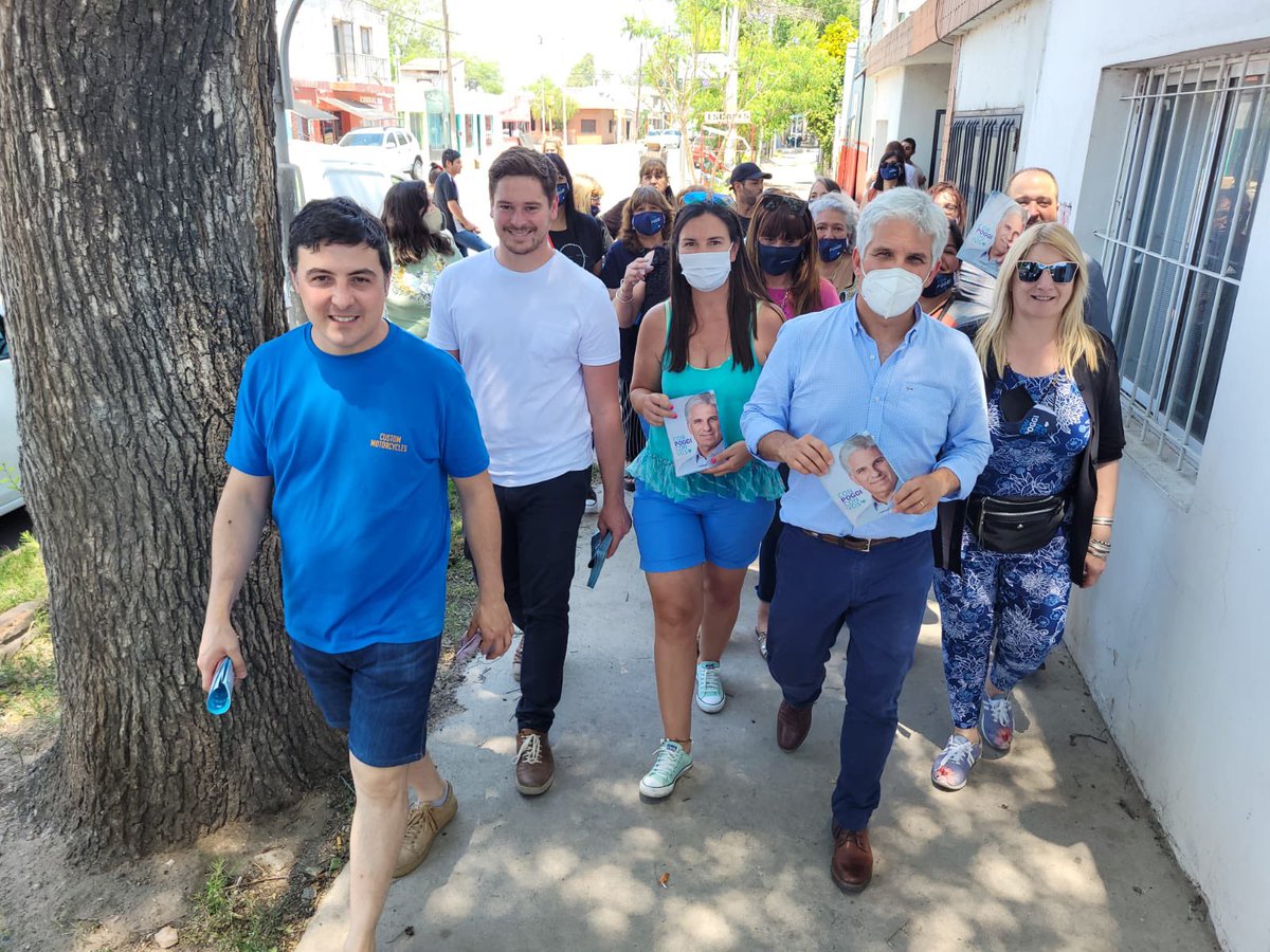 En VILLA MERCEDES realizamos durante la mañana de hoy una caminata visitando y escuchando a pequeños comerciantes y a los vecinos. Gracias queridos mercedinos !!!