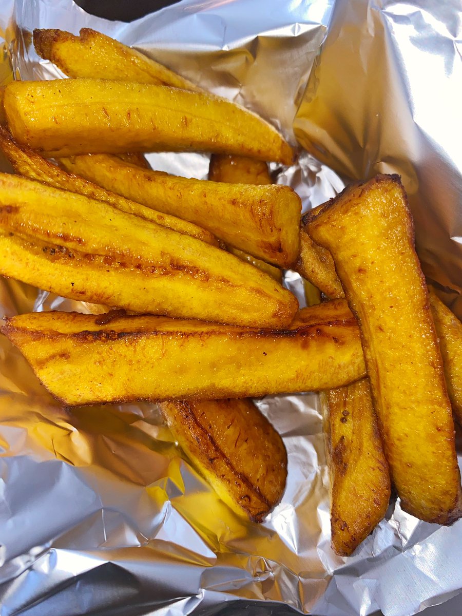 ceriselagos's tweet photo. Take a look at the gorgeous, golden brown plantain fries we added FREE to all our wings combo orders delivered today 😍 https://t.co/QcKKdZ07SY