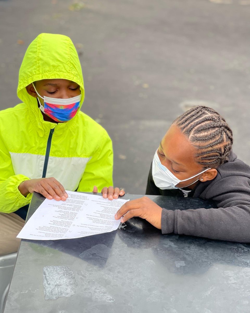 WhittierECSTEM's tweet photo. “To be or not to be, that is the question.” This week the DC Scores team is practicing their poems to get ready for the virtual Poetry Slam! 📝🎤
#whittierelementary #whittierecstem #dcps #dcpublicschools #dcscores #ward4 https://t.co/4mzV1plTko