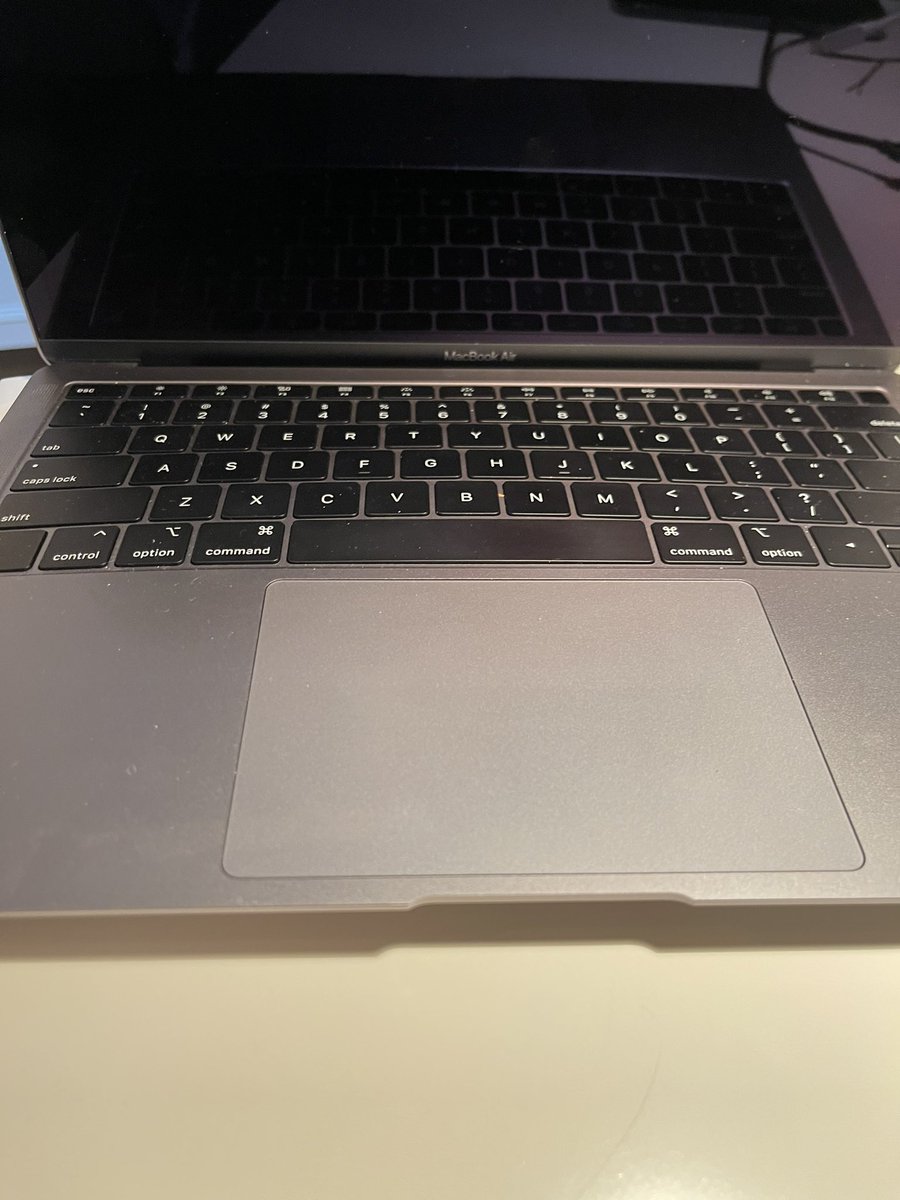 3. Nearest NY <a href="/Apple/">Apple</a> store is 60 miles away &amp; it’s impossible to call them to learn options for fixing my dangerously swollen #MacBook battery before it explodes or catches on fire! Call center clerk in India put me on hold, then tried to send me to Apple stores in NJ &amp; CT.