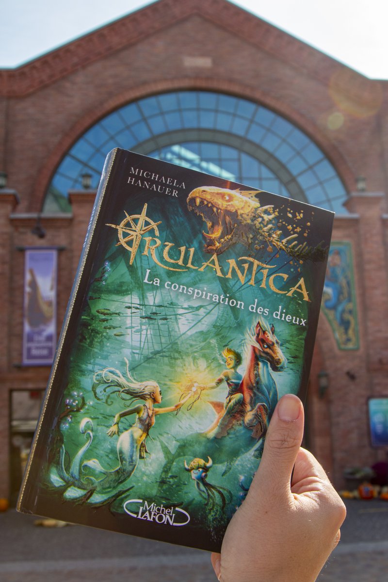 RulanticaFR's tweet photo. On vous offre 2 exemplaires du nouveau roman #Rulantica tome 2 - « La conspiration des dieux », sorti aux éditions @michellafon !

Pour jouer, follow @RulanticaFR + RT ce tweet avant le 02/11/21 - 23h59.
Conditions: https://t.co/rYoOPoxbJL https://t.co/dbxB3NVmec