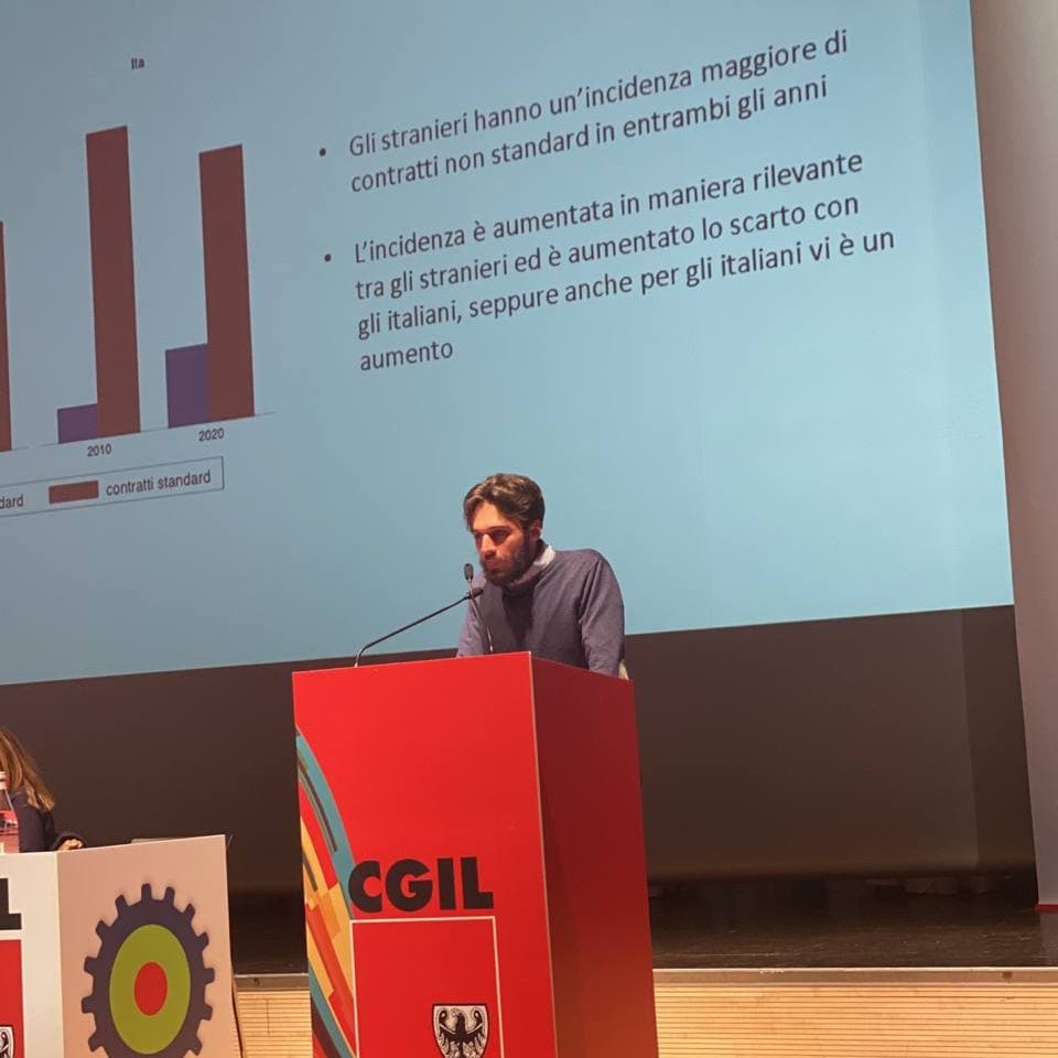 Popolazione e base sindacale. 
Oggi al congresso provinciale <a href="/cgildeltrentino/">Cgil del Trentino</a> <a href="/agnevitali/">Agnese Vitali</a> ha presentato la #demografia del #Trentino e <a href="/LoreBernabei/">Lorenzo Bernabei</a> ha discusso l’evoluzione della composizione del tesseramento presso la #CGIL del #Trentino.