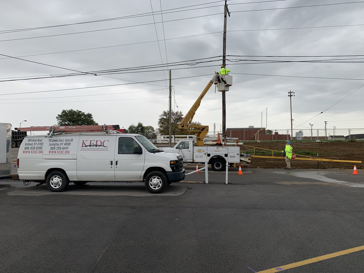 DrBurchett_HCS's tweet image. Harrison County Schools would like to give a huge shout out to @KEDC1. Yesterday we lost our fiber connection to the central office. Today, Jerry &amp;amp; Marty of KEDC’s Technology Services are on site to splice the fiber and get us connected! #WeAreKEDC #YourTrustedPartnerInEducation