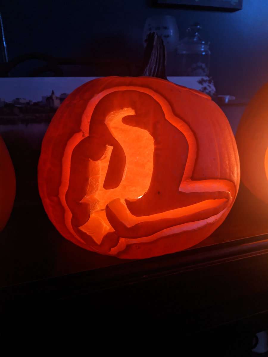 KWelgush's tweet photo. Happy Halloween @SaskRushLAX #jackolanterns https://t.co/sUqzbZb1f2