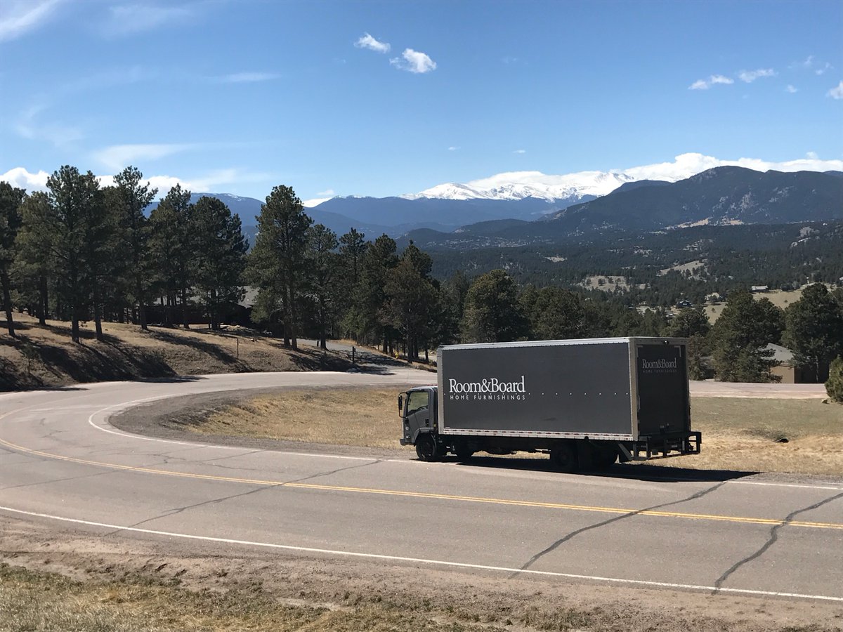 Join us this Saturday for a Denver Delivery Hiring Event! Enjoy lunch on us from <a href="/ColoradoPigRig/">The Colorado Pig Rig</a> and take part in an interview and tour with our hiring team! bit.ly/3nEBBkw