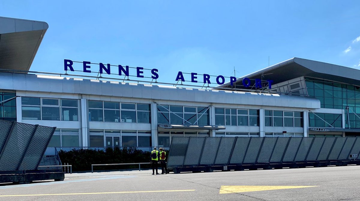 Fanny_Charles35's tweet photo. #Nouveau: L’aéroport de #Rennes vous concocte une annonce à l’évasion prometteuse. »✈️☀️ https://t.co/FpgNfVoWZ0