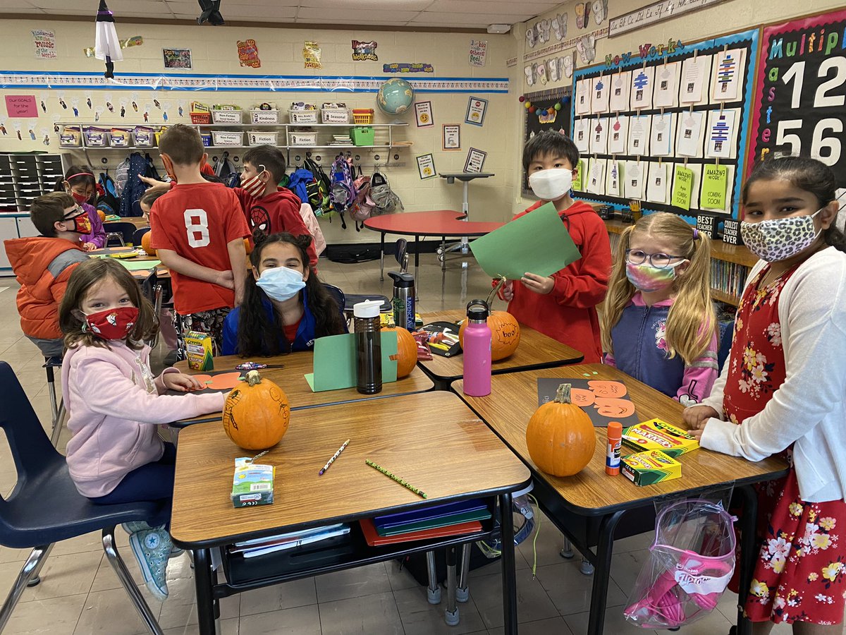 MrsBradyCCS's tweet photo. First Friendship Day in the books! Thank you for a fun day Mrs. Tarkin and Mrs. Lazaridis! 🎃🎃🎃 #wearebethpage @lazaridis4th https://t.co/BPcZRfXViP