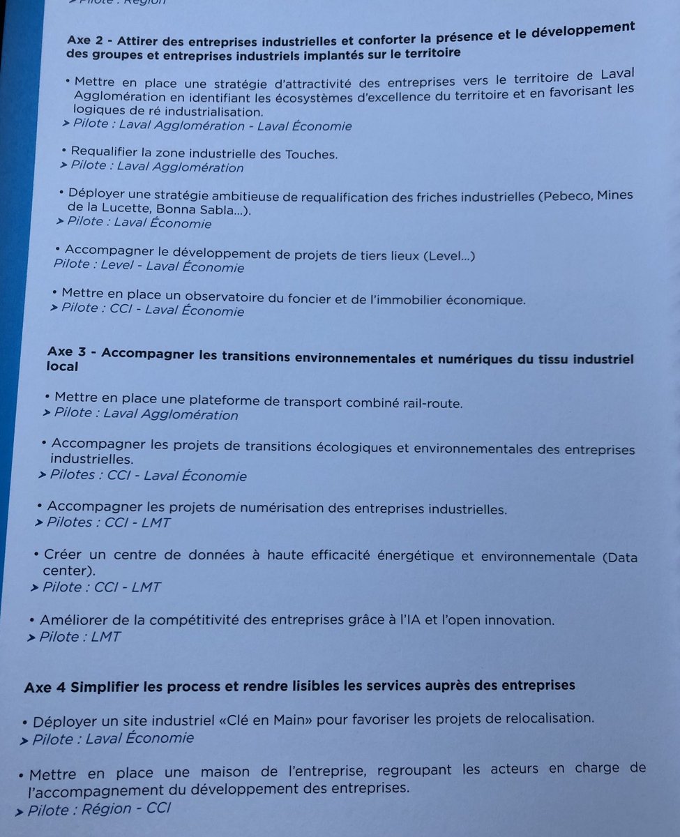 Signature protocole Territoire d #industrie ⁦⁦<a href="/LavalAgglo/">LavalAgglo</a>⁩ avec ⁦⁦<a href="/Prefet53/">Préfète de la Mayenne</a>⁩ ⁦⁦<a href="/C_MORANCAIS/">Christelle MORANÇAIS</a>⁩ ⁦⁦<a href="/paysdelaloire/">Pays de la Loire</a>⁩ ⁦⁦<a href="/samiasoultani/">Samia Soultani</a>⁩  ⁦⁦@FBercault⁩ ⁦⁦@jerome_allaire⁩ ⁦<a href="/BBweeg/">Bruno Bouygues</a>⁩ &amp; ⁦⁦<a href="/CCIMayenne/">CCIMayenne</a>⁩ très engagée