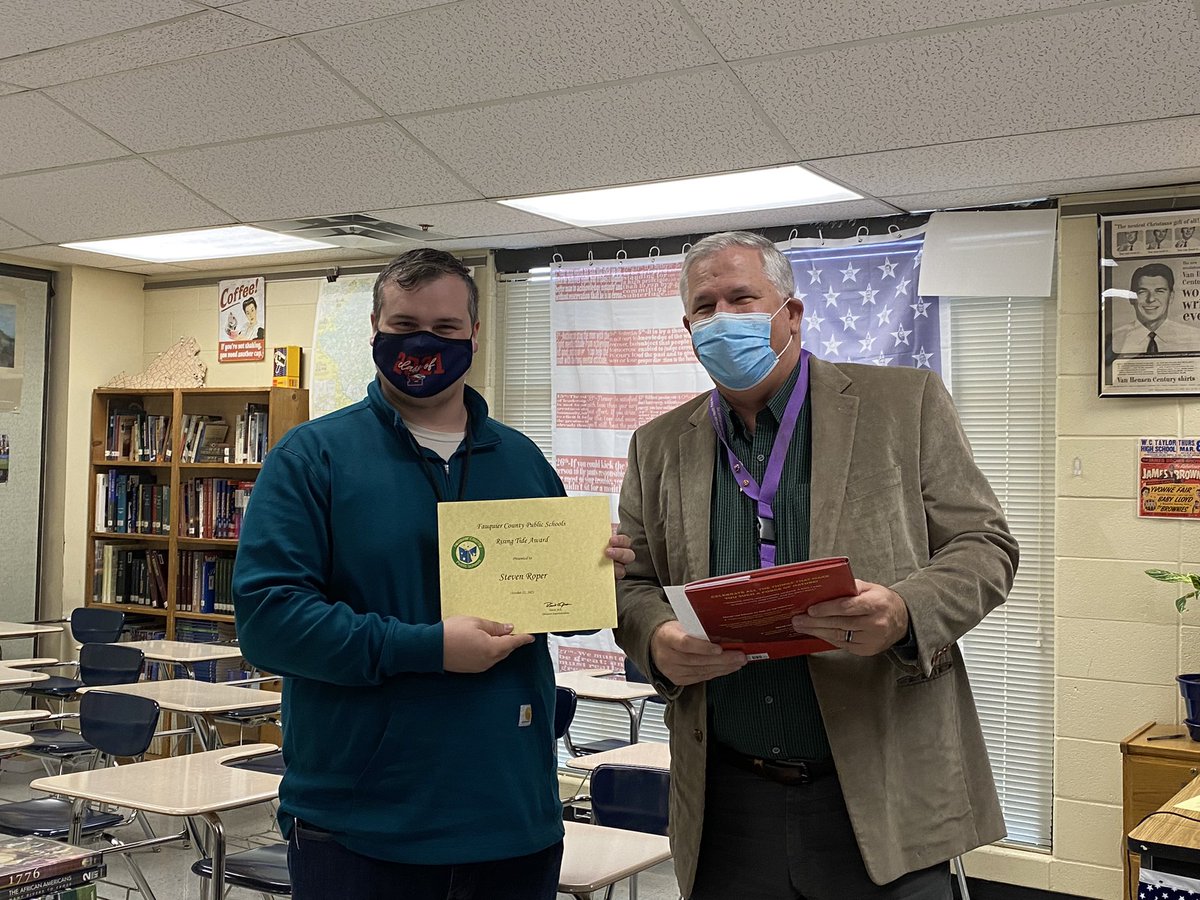 LHSEAGLESVA's tweet photo. Mr. Roper is the Rising Tide Recipient for last week for FCPS! Congrats!! Well-deserved! https://t.co/58A5AEzLDJ