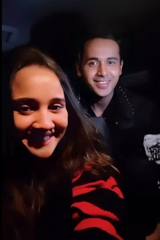 kashishh1111's tweet photo. Them♥️😭

Welcome back @Ashisinghh @irandeeprai 😭🥺♥️ https://t.co/nEdlvbO6JU