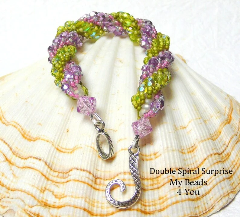 MyBeads4You_'s tweet photo. DIY! https://t.co/fkJzOGf5wN
Bracelet ready to wear or gift https://t.co/Iyrqcqk8u3
#beading #braceletmaking #jewelrymaking #diy #diyjewelry #tmtinsta #fabfinds #diyThursday #etsy #etsydiy #beadingsupplies #seedbeadbracelet #spiralbracelet #bracelets #braceletsforwomen #gifts https://t.co/5EK5y3ifMc