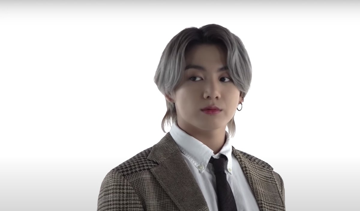 bestfitmusic's tweet photo. BTS' Jungkook covers Harry Styles' "Falling" https://t.co/Kfdd5F1inj https://t.co/16kHg7q7Ke