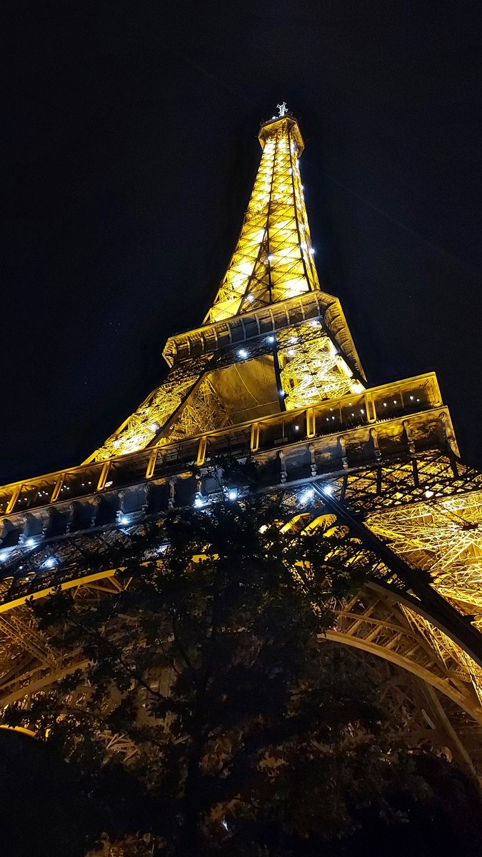 FranceSportEx's tweet photo. Belle soirée de la @fondationsport pour mettre à l'honneur les entreprises  engagées dans le #PactedePerformance. Soutien esentiel pour les athlètes #Pekin2022  @Paris2024.
Exemple sensible et efficace de la coopération entre acteurs privés et publics du sport !
👏 @Th_Braillard https://t.co/Vgod7RY2JN