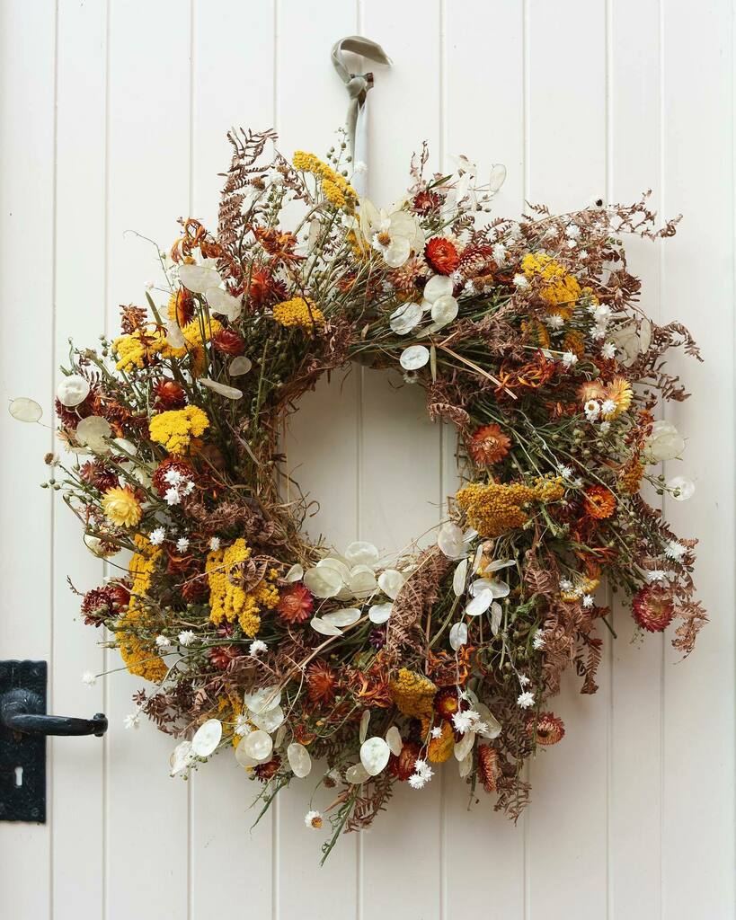 Autumn 🍂 Wreaths on the edge…..
.
.
Well, I say edge. We’re at the moment when it is said the veil of this world is closest to the next on All Hallows’ Eve.
.
.
On our stories we’ve been sharing the things we’ve been up to behind the scenes for our n… instagr.am/p/CVk-zcXsjgl/