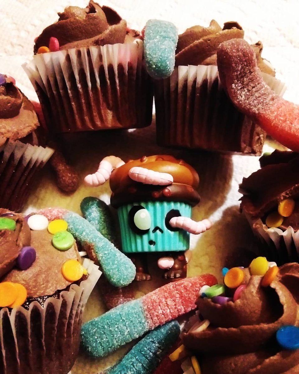@OriginalFunko Happy #NationalChocolateDay #FunkoPhotoADayChallenge 

#ChocolateCupcakes #pakapakatwistedtreats #funko