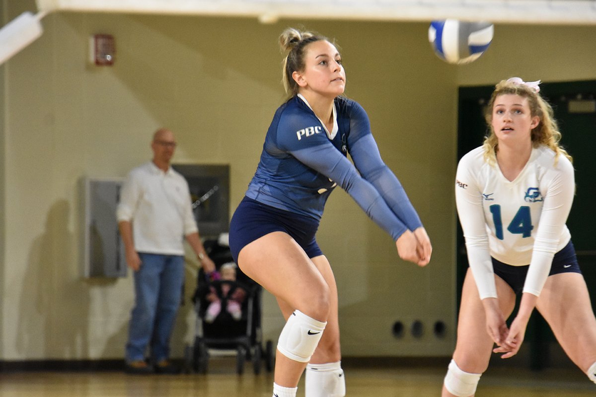 GCSUBobcats's tweet photo. ON THIS DATE: Nov. 1, 2019
GC Volleyball's Jordyn Moellering breaks the school's career digs record with her 1,309th dig vs. Flagler!

#BringTheThunder #GCVolleyball https://t.co/niitfybpB2