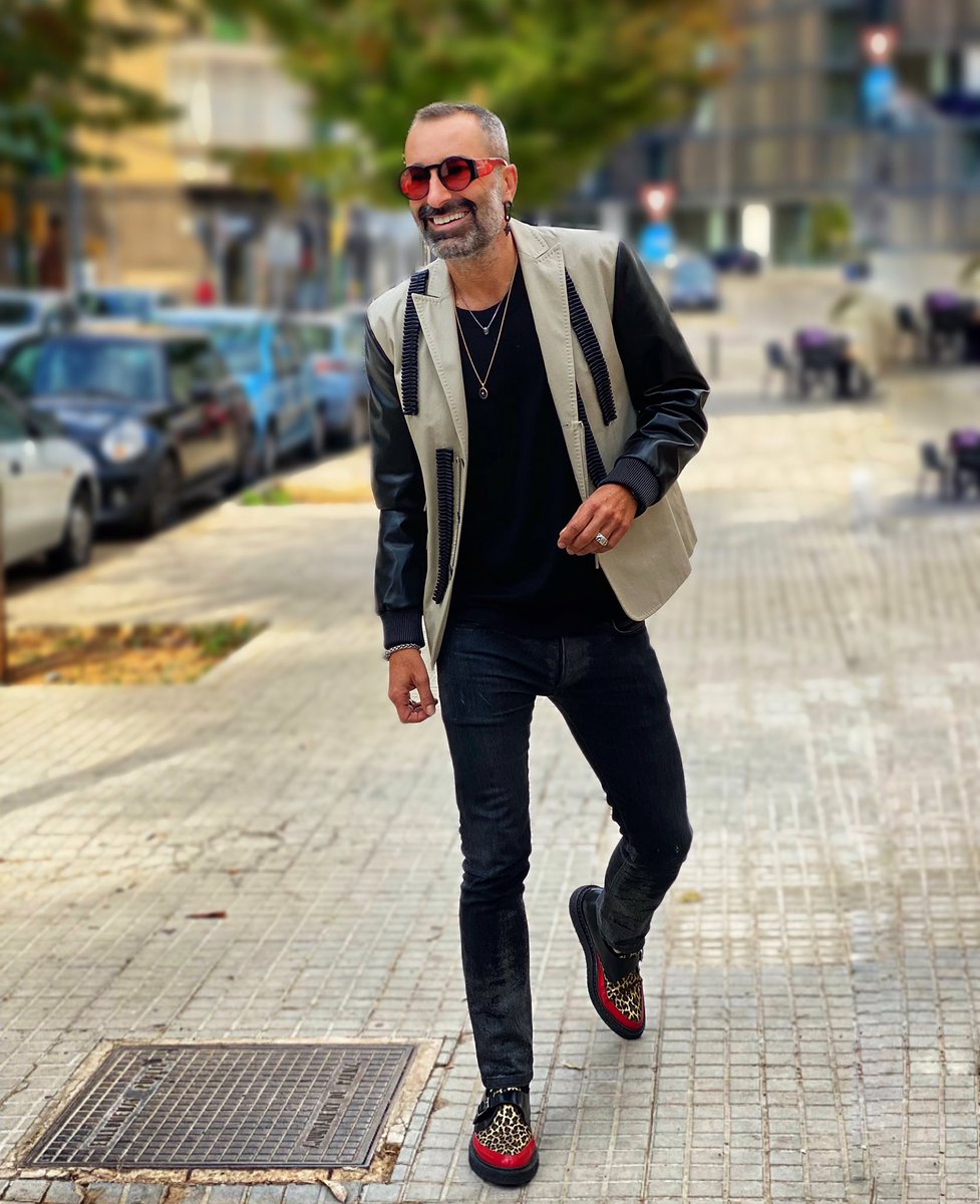 andresllompart's tweet photo. Thursday 😎
.
.
.
.
.
#dsquared2men #menstreetstyle #saintlaurentmen #ootdmen #dsquared2 #dapper #gentleman #men #hoscos #vecinitos #menwithstyle #menwithstreetstyle #gayfashion #menfashion #fashionmen #luomovogue #gqstyle #fashionista #mallorca #palmademallorca https://t.co/nqGC7ZLR1p