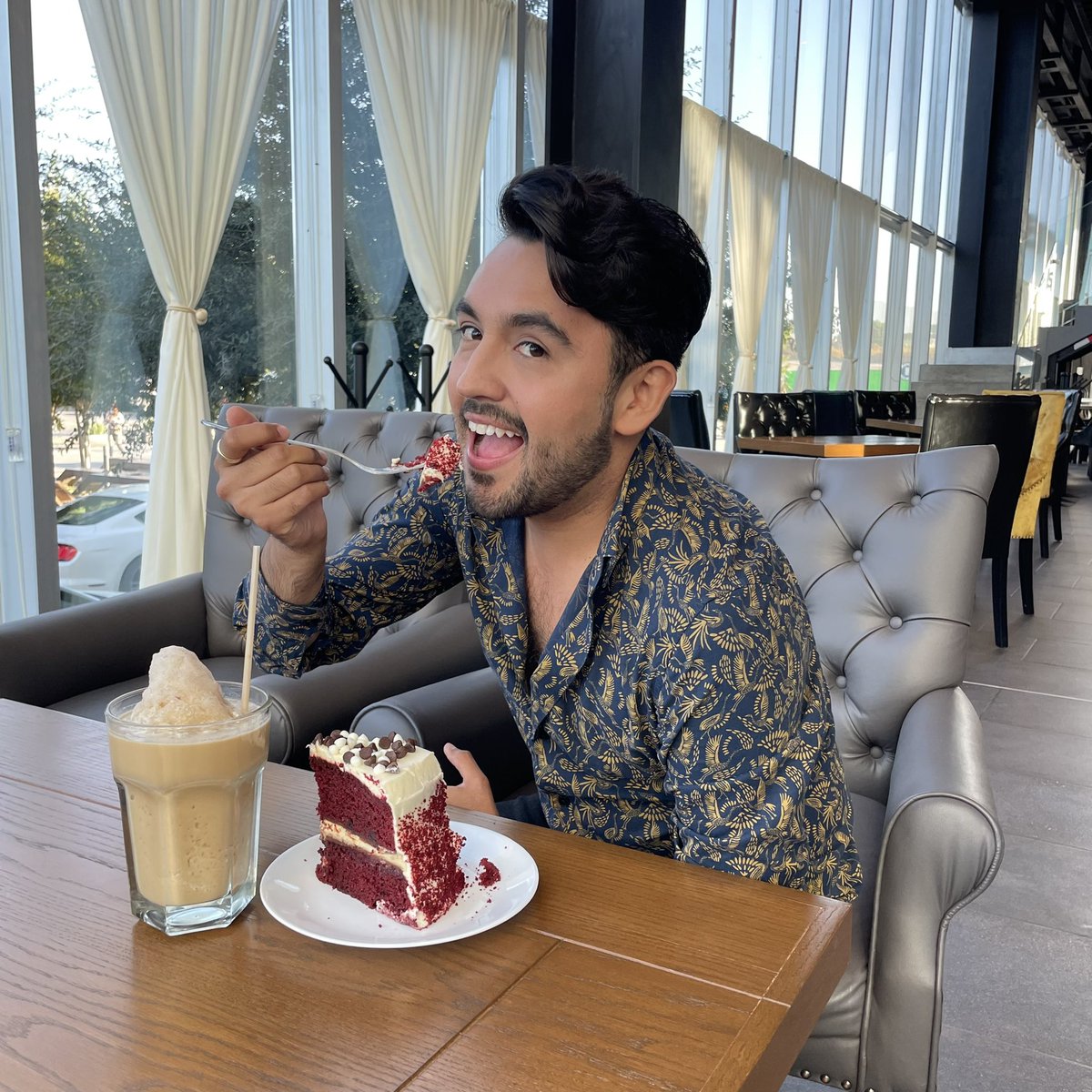 aldoruizmatel's tweet photo. Good morning!
Hoy jueves en @lapostreria77 son de ‘Cake Day’ todas las rebanadas grandes están al 2x1…
Parque Centro
.
.
.
#FelizJueves #LaPostreria77 #ParqueCentro #cakeday https://t.co/b0b9eMfSQk