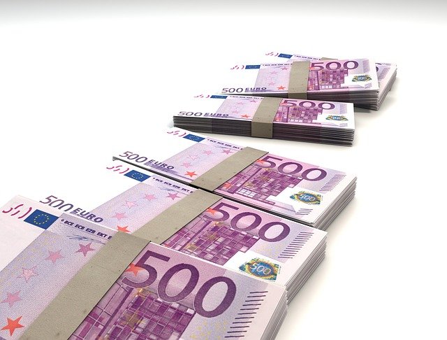 L’<a href="/UNSA_officiel/">UNSA</a> avait critiqué dès le début la baisse de la #fiscalité sur le #patrimoine et les revenus du #capital. Malgré les annonces,  l'impact a été nul sur  l’#investissement et l’#emploi. Le gouvernement doit changer de boussole ! unsa.org/Reforme-de-la-…