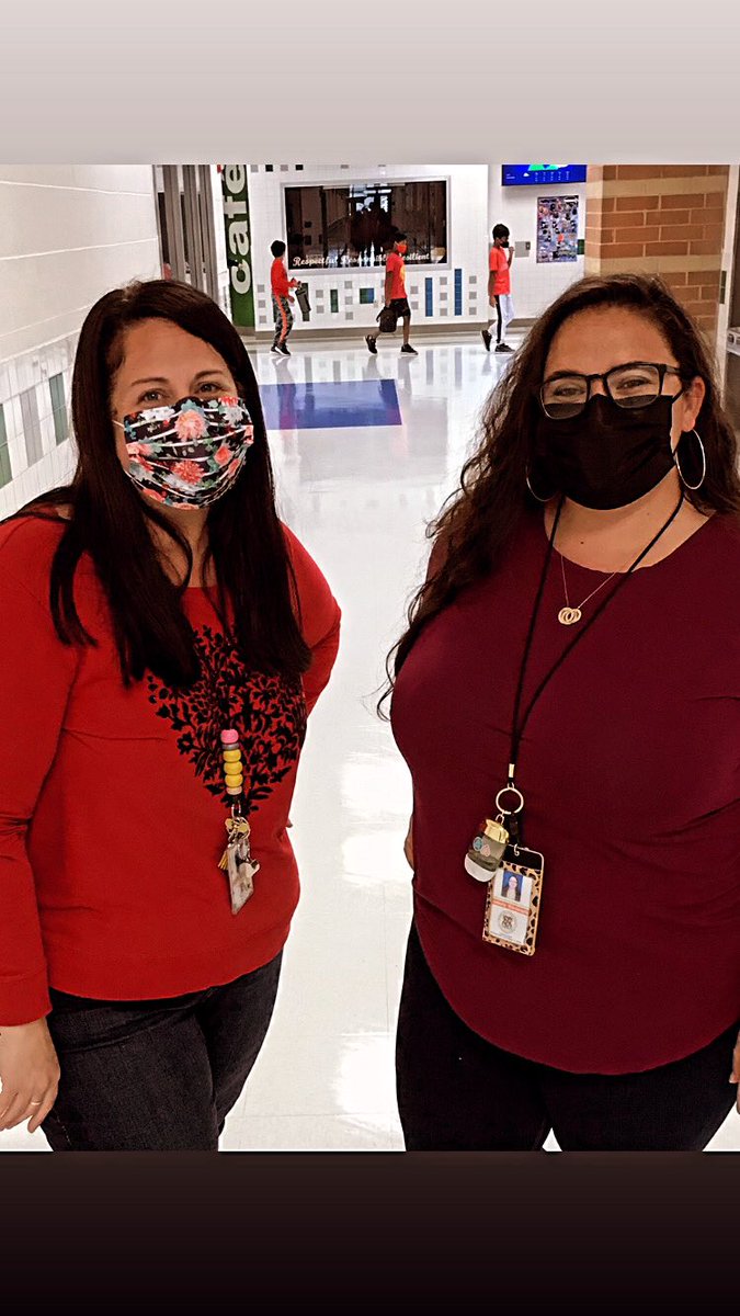 Two Mrs. Bs hanging out to adDRESS dyslexia!! @SpecialRdgMath #GoGPGators #adDRESSdyslexiaLCPS21 <a href="/BacharachNicole/">Mrs. B The Second Grade T!</a>