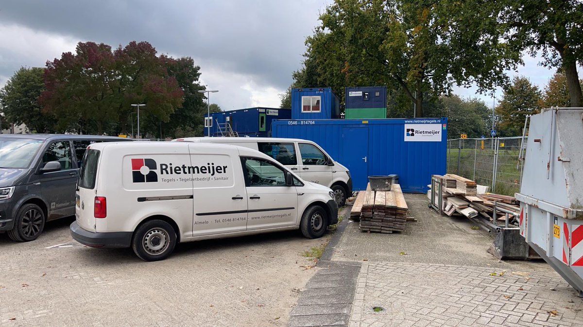 Nieuwbouw zwembad Het Baken in Zeewolde. Leveren en aanbrengen van al het tegelwerk.