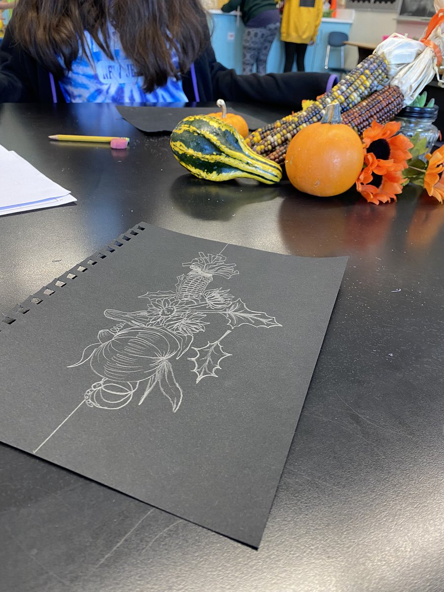 MrsBartuneksAr1's tweet photo. 6th grade at @haverstrawelem began their final design of “Stills of Fall” check out our amazing artists working on their observational drawing skills! #nrcsd #nrcsdchat #nrnt2122 #artteachers #middleschoolart #stilllife @NRCSDistrict @mjsheirlooms https://t.co/UyckoLS5Jp