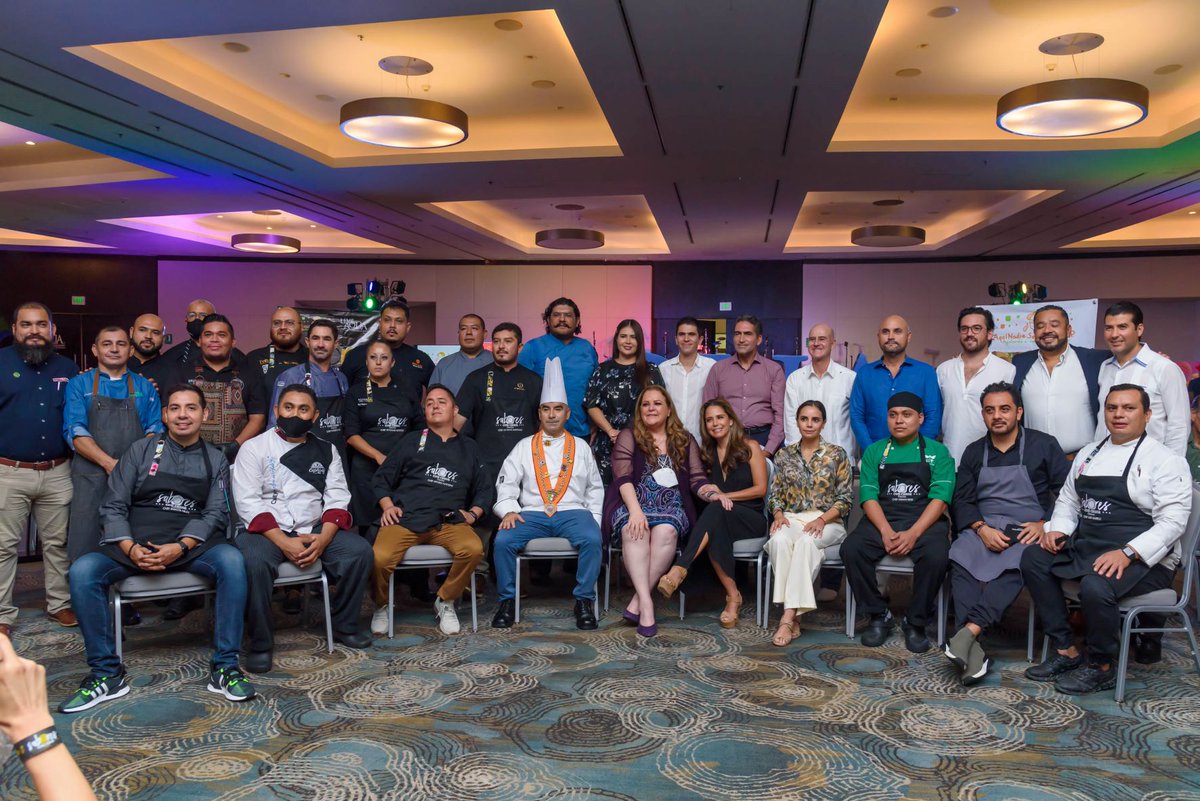 ANSeRiap's tweet photo. Hoy queremos agradecer a todas las personas, donantes, patrocinadores y voluntarios que se sumaron a @SaboresConCausa Cancún. Con su apoyo y participación salvaremos la vida de las y los niños que luchan contra el cáncer. 
Gracias por acompañarnos ¡Nos vemos en la decima edición! https://t.co/nFGuGV1xQO