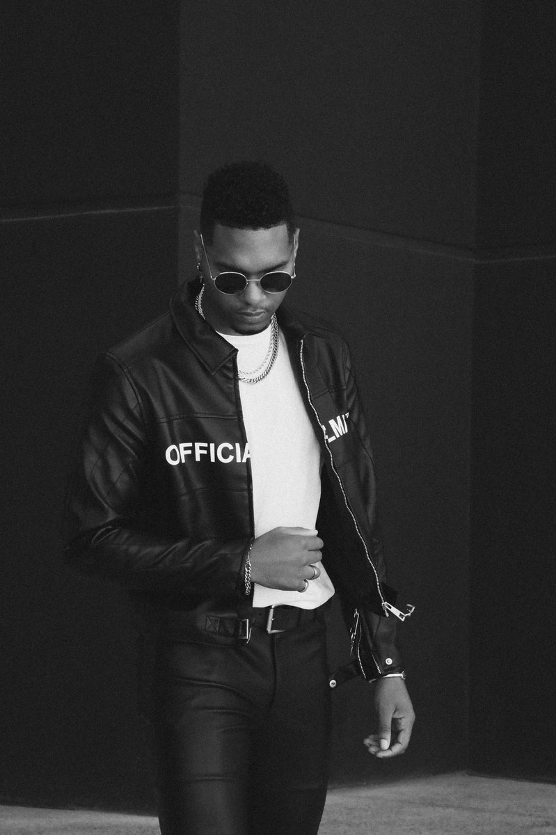 eme_josiah's tweet photo. @boohooMAN https://t.co/BvLnPq0HxV