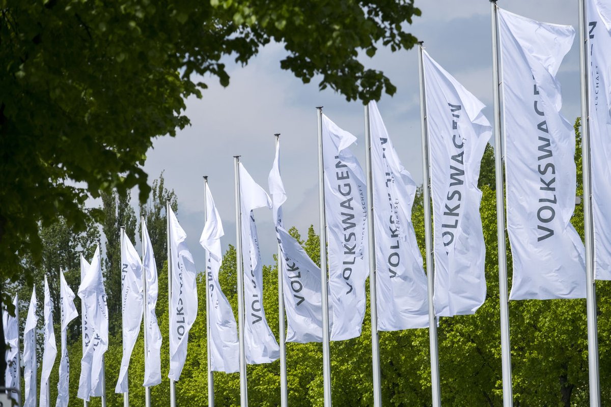#Volkswagen Group doubles deliveries of pure  e-vehicles in third quarter: ow.ly/2SnQ30rXOxX

#AcceleRide #VW
