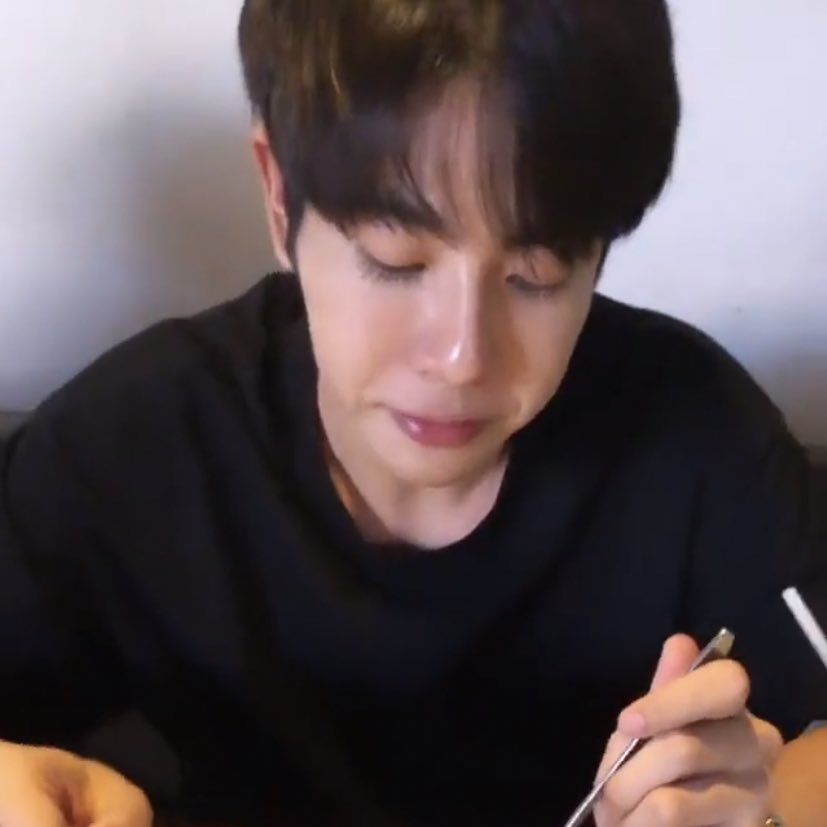 เก๋า✶ tweet media
