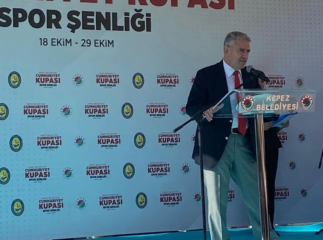 AytenCpal's tweet photo. Kepez İlçesi Belediye Başkanımız Sayın Hakan TÜTÜNCÜ' nün ve İlçe Milli Eğitim Müdürümüz Sayın Hüdai VURAL' ın Destekleriyle 29 Ekim Cumhuriyet Spor Müsabakaları Madalyalarını Törenle Verdik. @kepezbelediyesi @HTutuncu @antalyamem07 @07kepezmem @hudaivural https://t.co/G4IDbmyXee