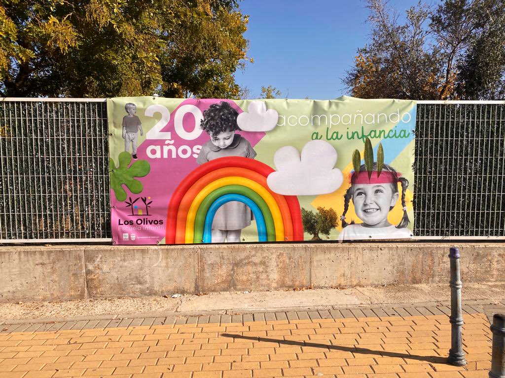 ei_olivos's tweet photo. Estamos de aniversario!! 20 años acompañando a la infancia y con la misma ilusión. Gracias a todos los que habéis formado parte de esta gran familia. https://t.co/g7LYBf8MTJ