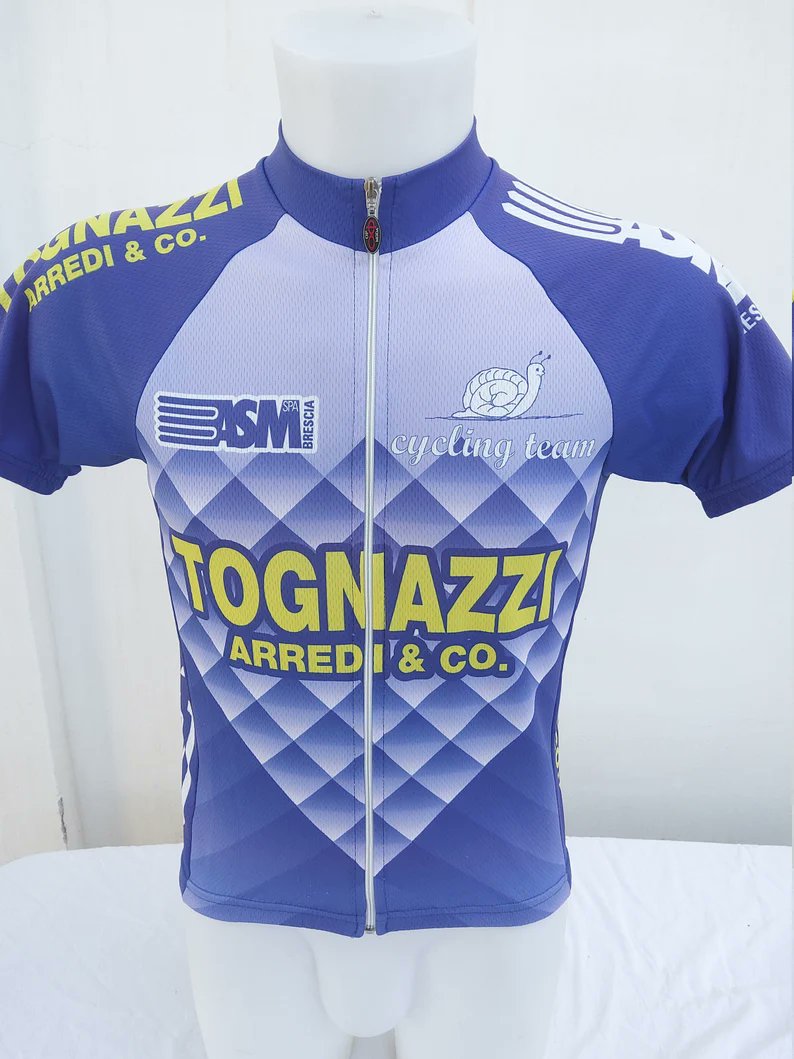 ColPhilip1's tweet photo. Do you #cycle at a #Snails Pace?
Medium Made in Italy by Of Moda Vintage Cycling Jersey Full Zipper was Italian Club Issue Ex Display
https://t.co/UbVqDYkpM4
#cycling #Snail #90s #Cycle #velo #velos #bicycle #uniquegifts #BikeRide #bikerchick #bikedc #bikesway #MTB #Gravel https://t.co/sSLcGw7iK2