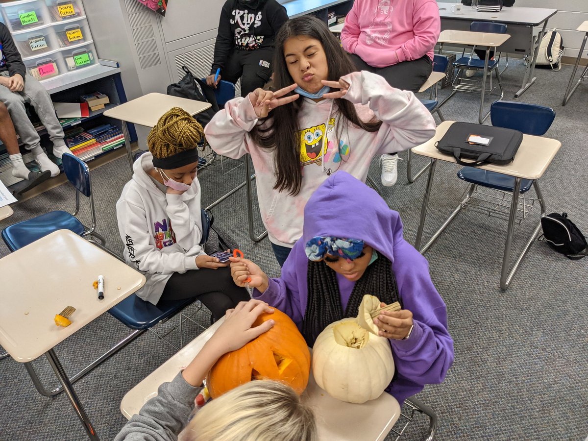 Freshmen Advisory! Celebrating fall and being together ❤️🍁🎃 #family #freakyfreshmen #classof2025 #teacherlife <a href="/CenterHS/">Center High School</a>